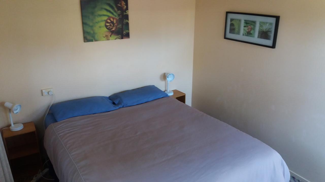 Annies Nirvana Lodge Backpackers Takaka Exterior photo